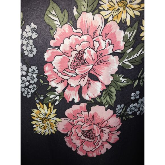 Romantic Satin Topper Torrid ONE SIZE Floral Kimono Cardigan Duster Gray NEW OS - Picture 2 of 10